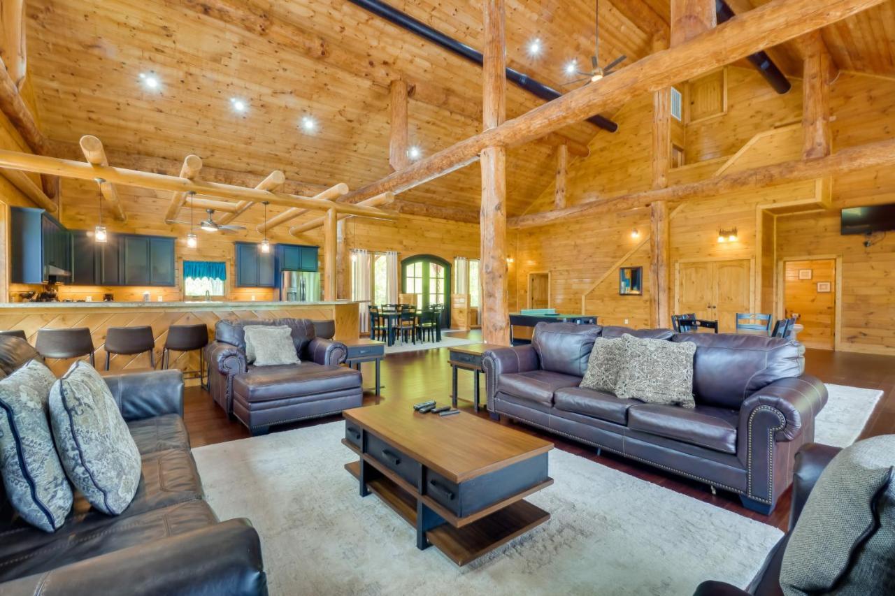 Vacation With Private Hot Tub! Hébergement de vacances