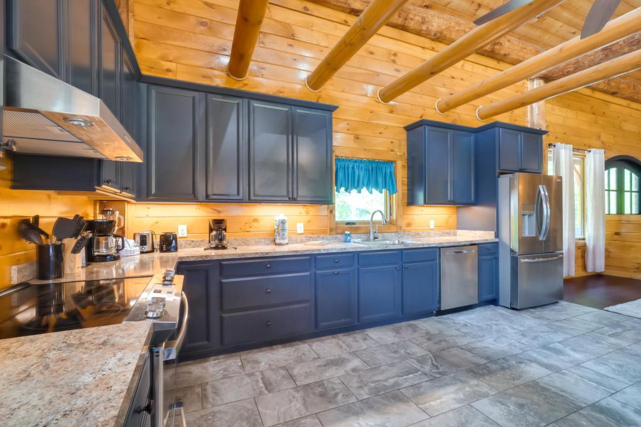 Casa de Férias Vacation With Private Hot Tub! Gatlinburg
