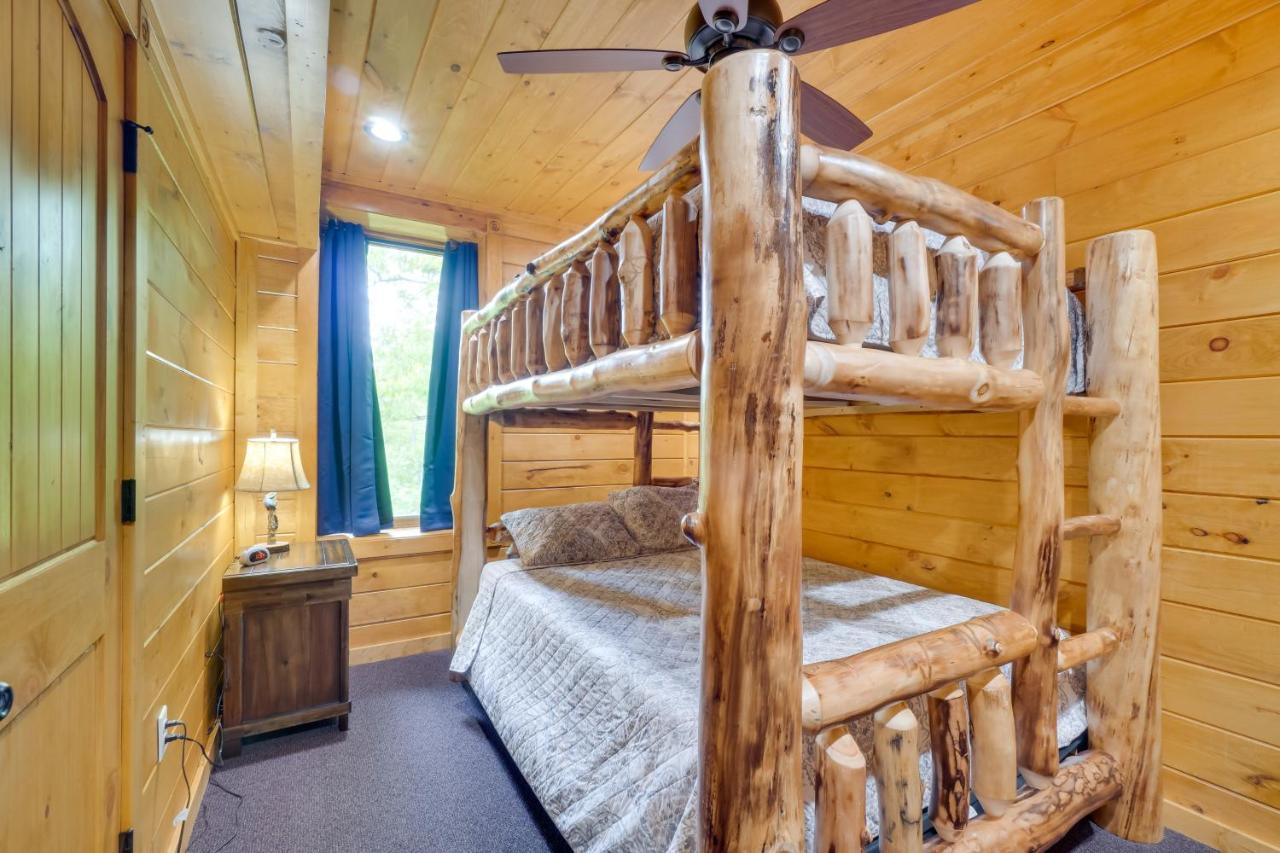 Casa de Férias Vacation With Private Hot Tub! Gatlinburg